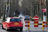 10-01-2021 Breda - Door het mooie weer is het druk in Het Mastbos in Breda . Automobilsten hebben het lak aan de de door de gemeente ingestelde regels en negeren het eenrichtingsverkeer dat vanwege corona is ingesteld. - Fotokrant